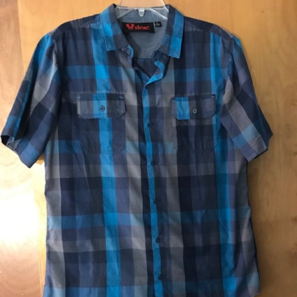 Stoic Men's Button Down Short Sleeve Shirt Blue/Grey Modern Plaid Sz. L